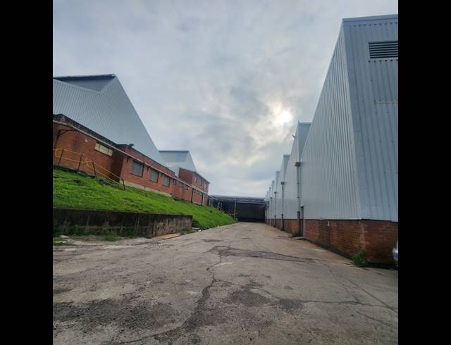 5,488M² WAREHOUSE TO LET IN PROSPECTON INDUSTRIAL